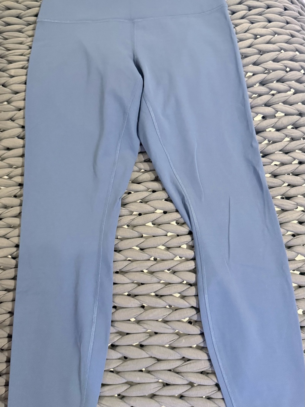 Lululemon Wunder Train, size 10